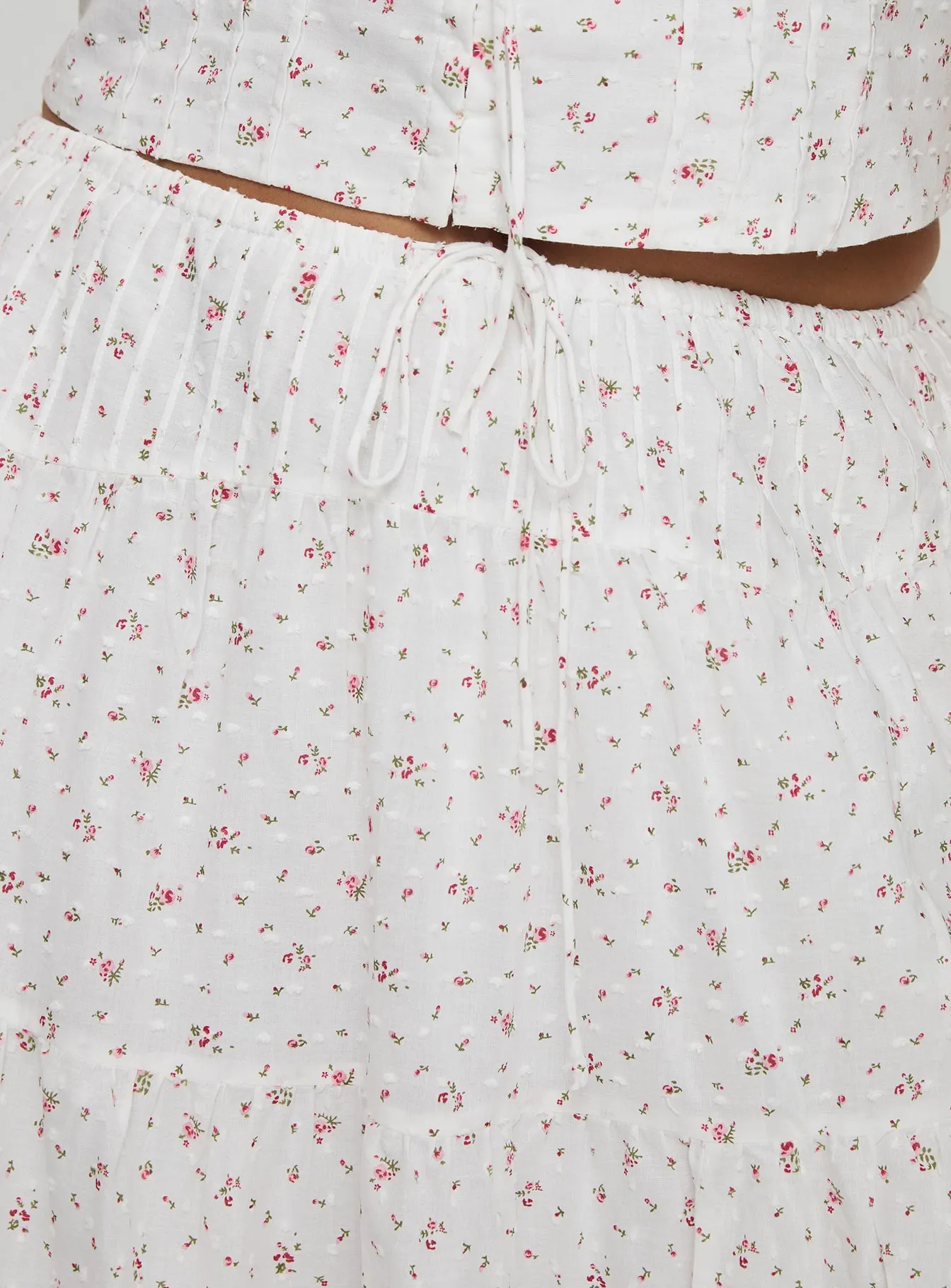 Cherry On Top Maxi Skirt White Floral Curve