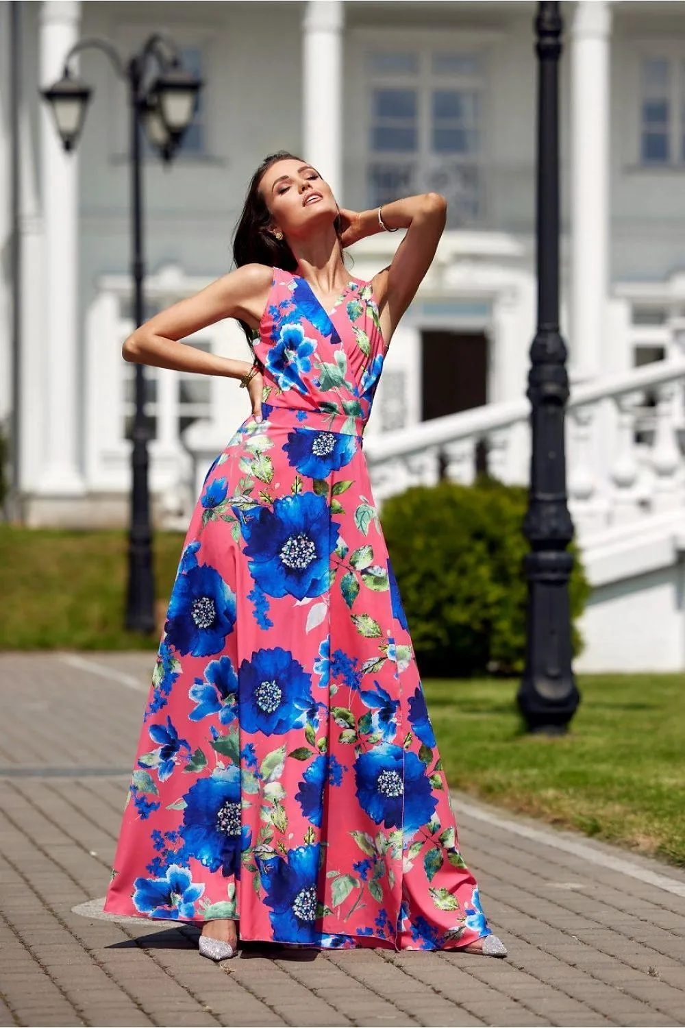 Elegant Floral Daytime Dress