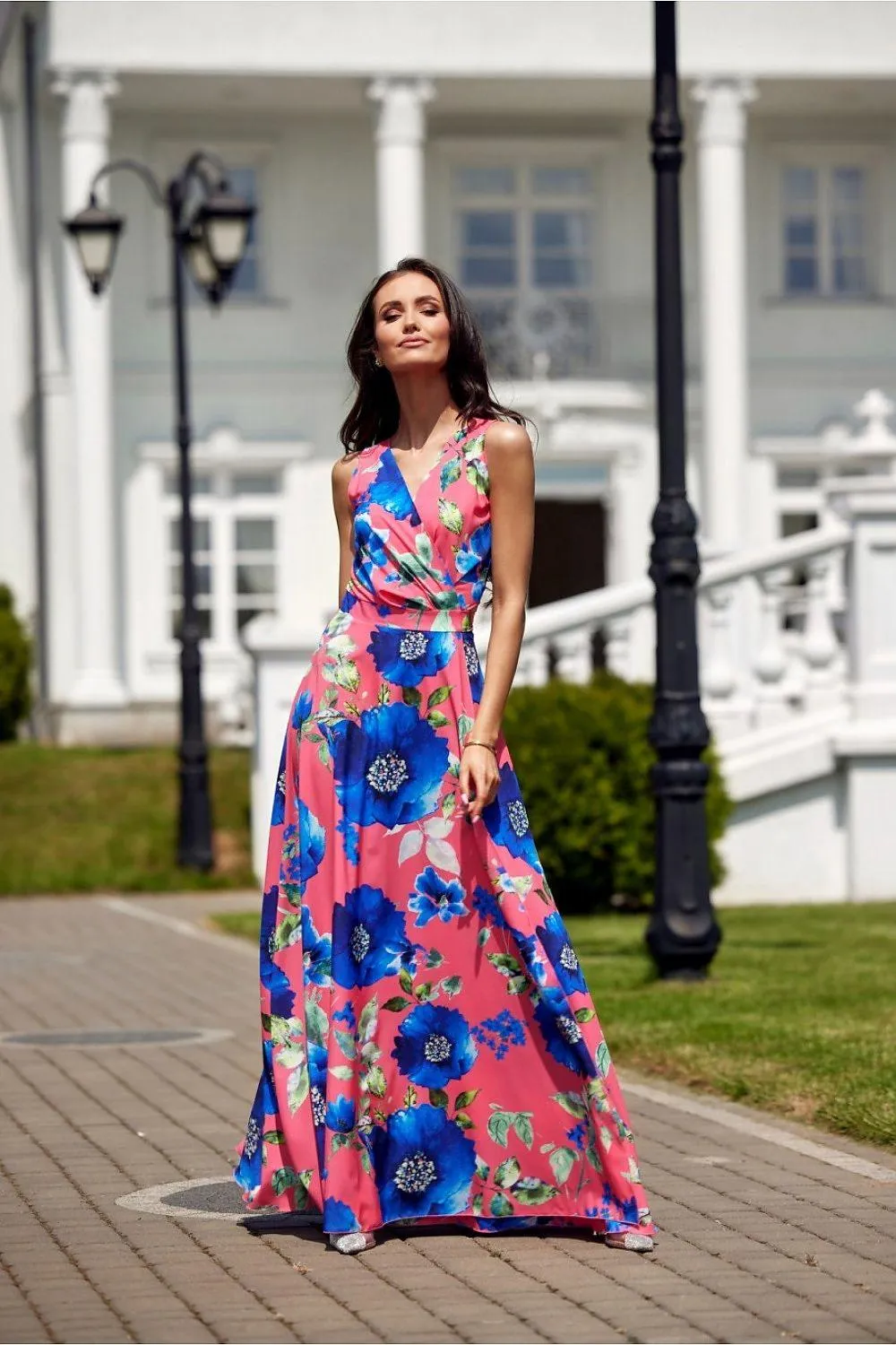 Elegant Floral Daytime Dress